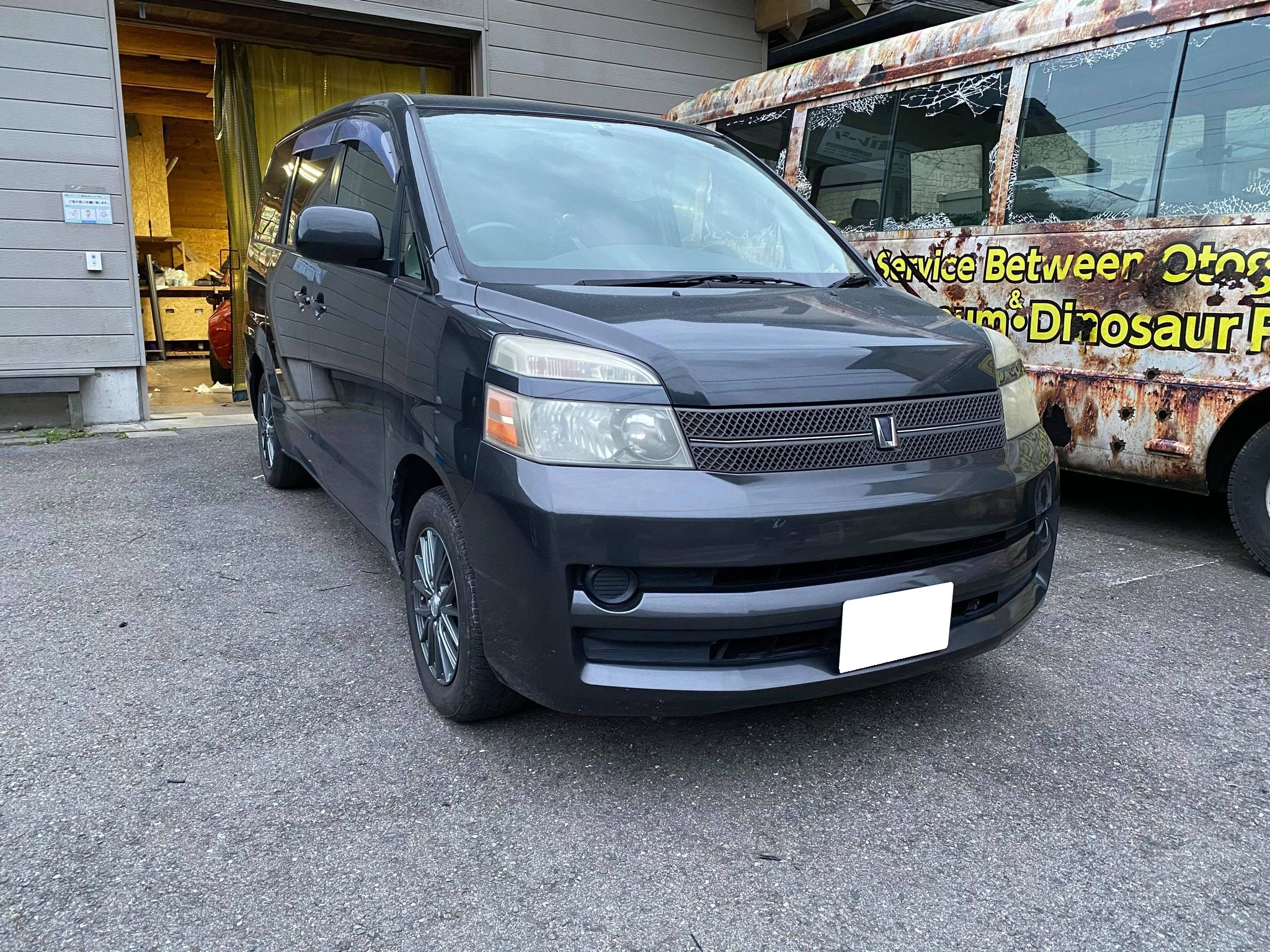 ヴォクシーへJLオーディオとナビを取り付け！