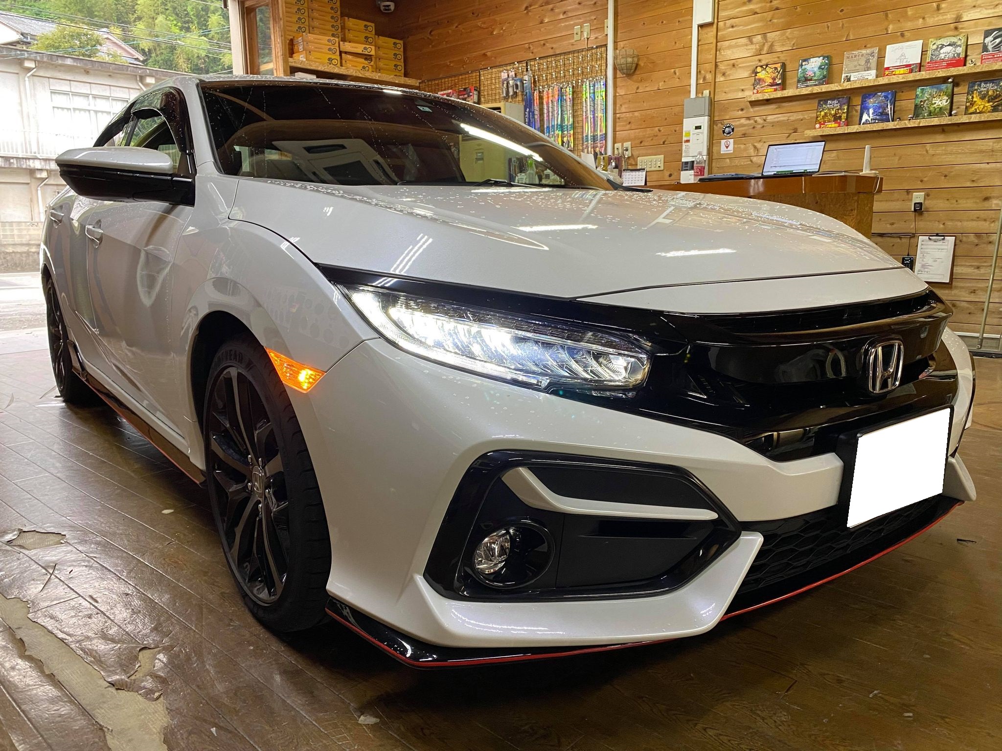 ドーム型では補えない！？シビックへスーパーツィーター取付！