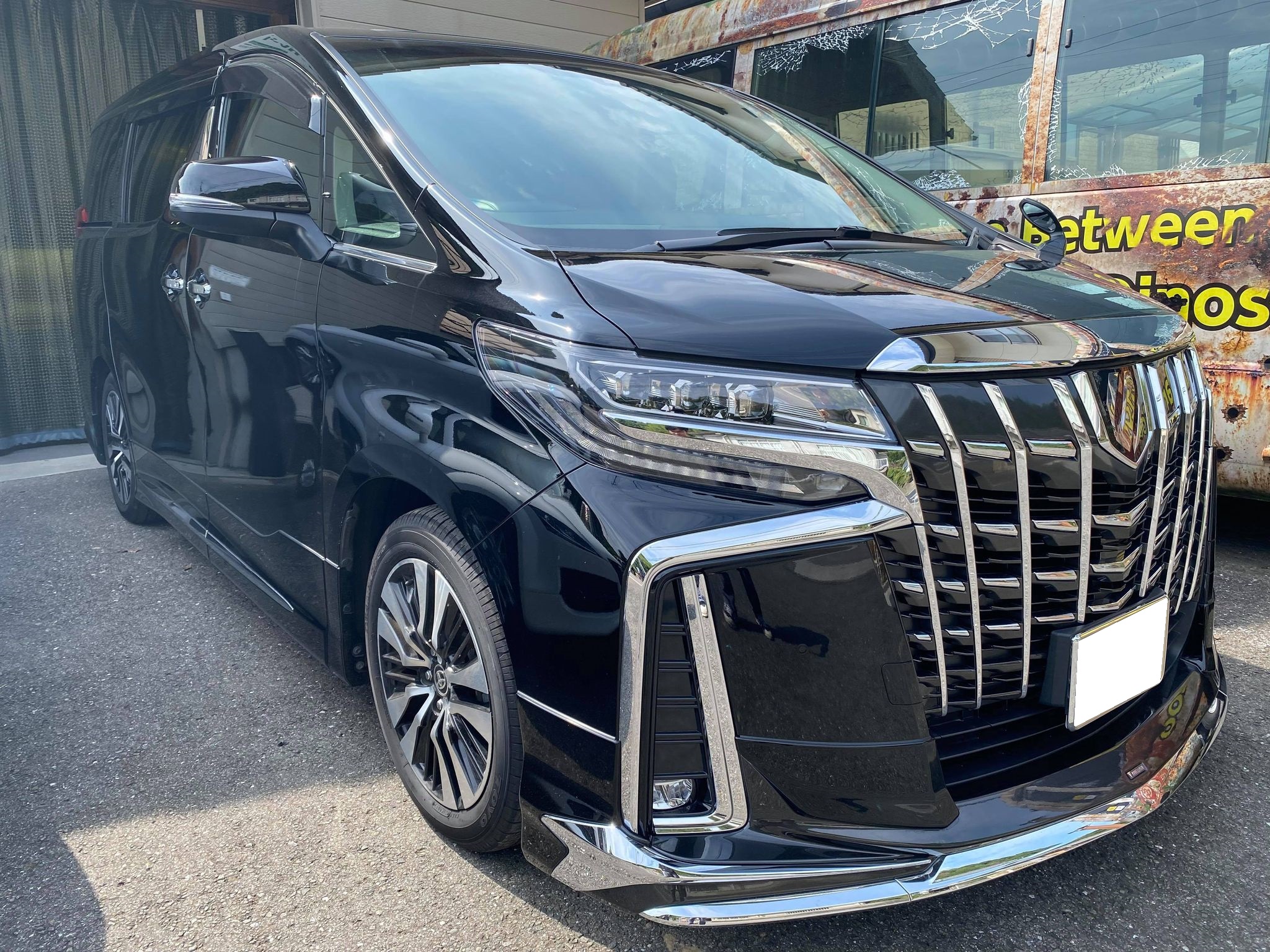 ついに発売！！アルファードへデジタルミラー取り付け！