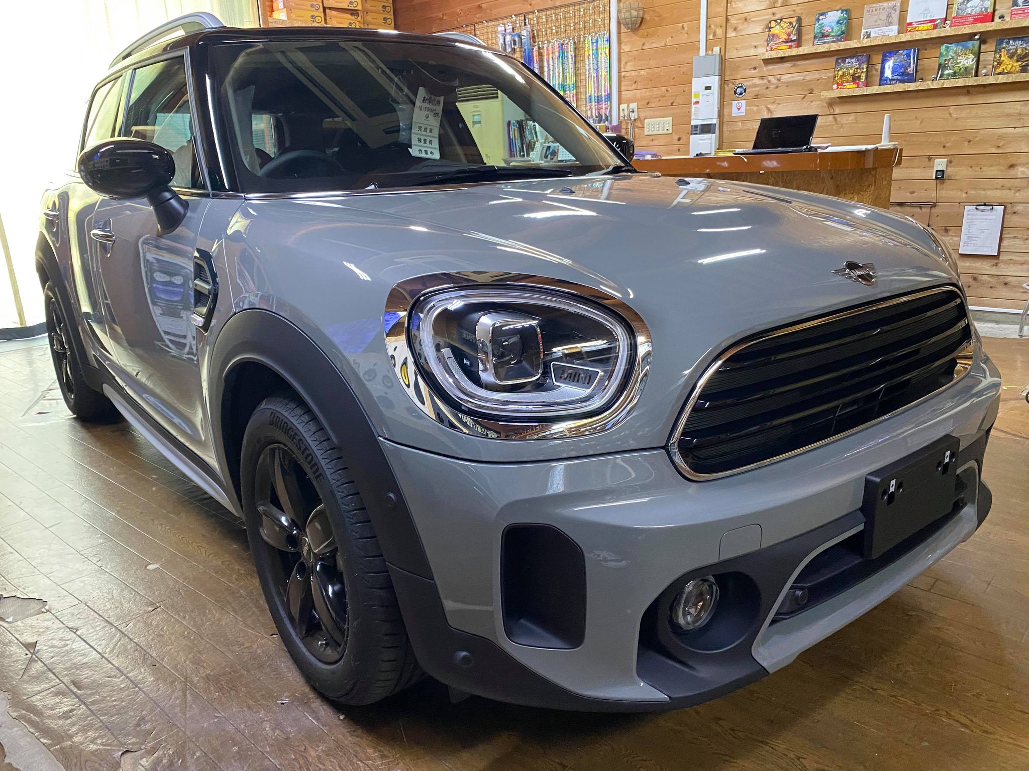 後付けでも効果抜群。F60へドライブレコーダーとシートヒーター取り付け。