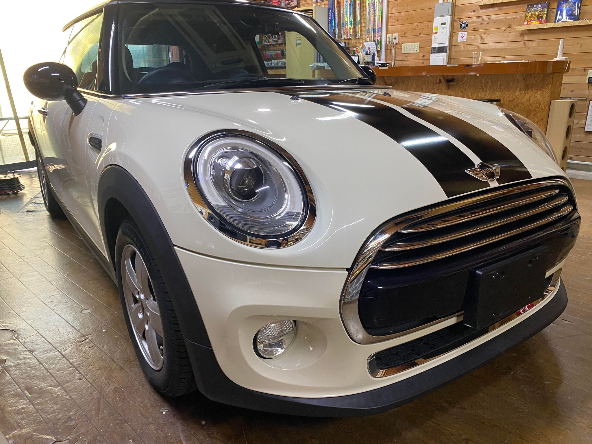 やはり映像がないとものたりない。F56へインターフェイスと地デジチューナーとドラレコとバックカメラの取り付け！