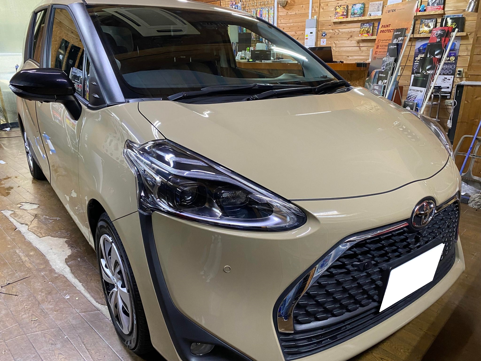 後方の視界ばっちり。シエンタへ電子インナーミラーを取り付けました。