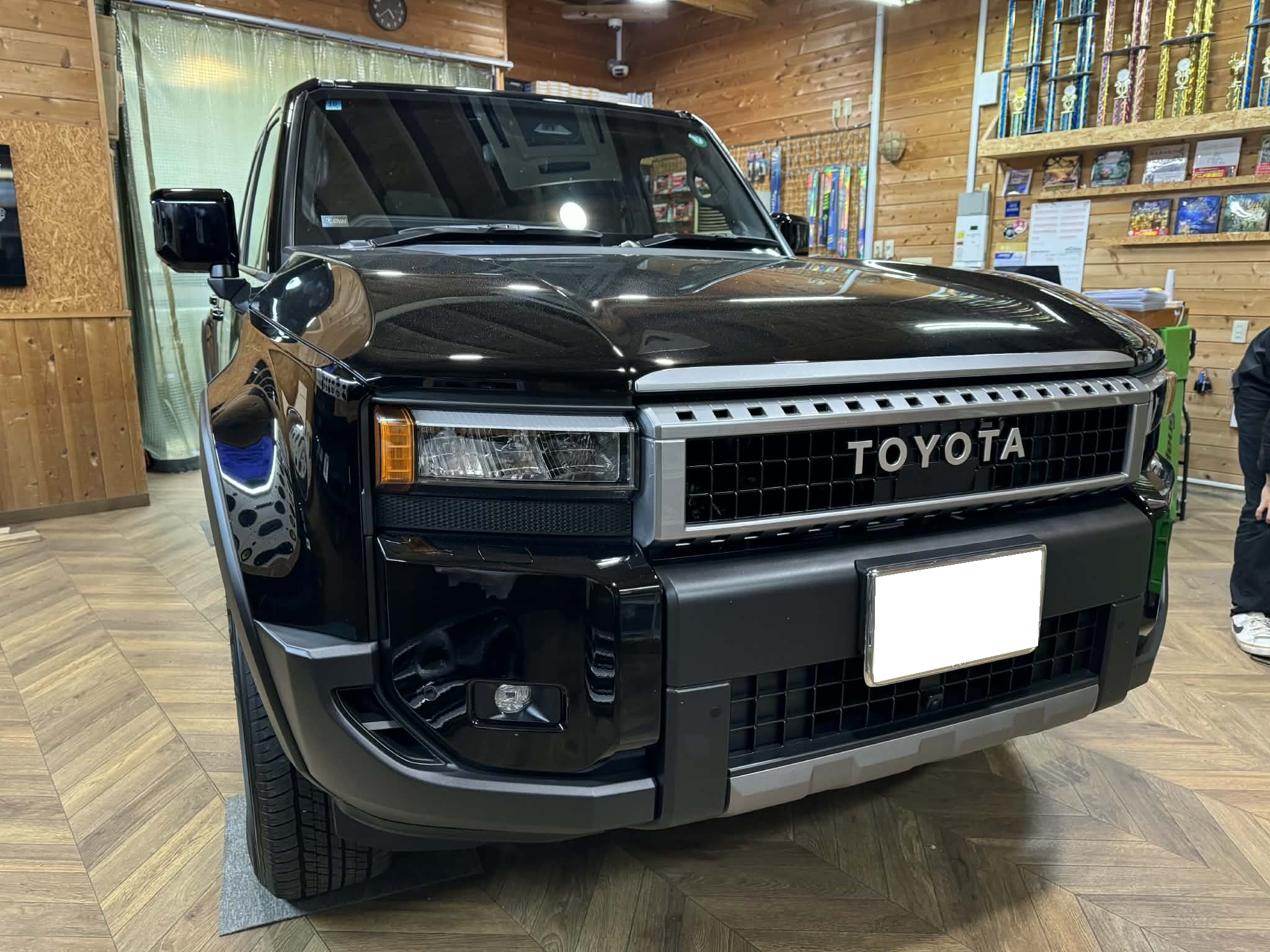 15台目!ボディーを切り裂く無慈悲な手口…「物理」と「デジタル」の二重結界で愛車を死守せよ!ランドクルーザー250にカーセキュリティパンテーラ+キーレスブロックPRO+施工!