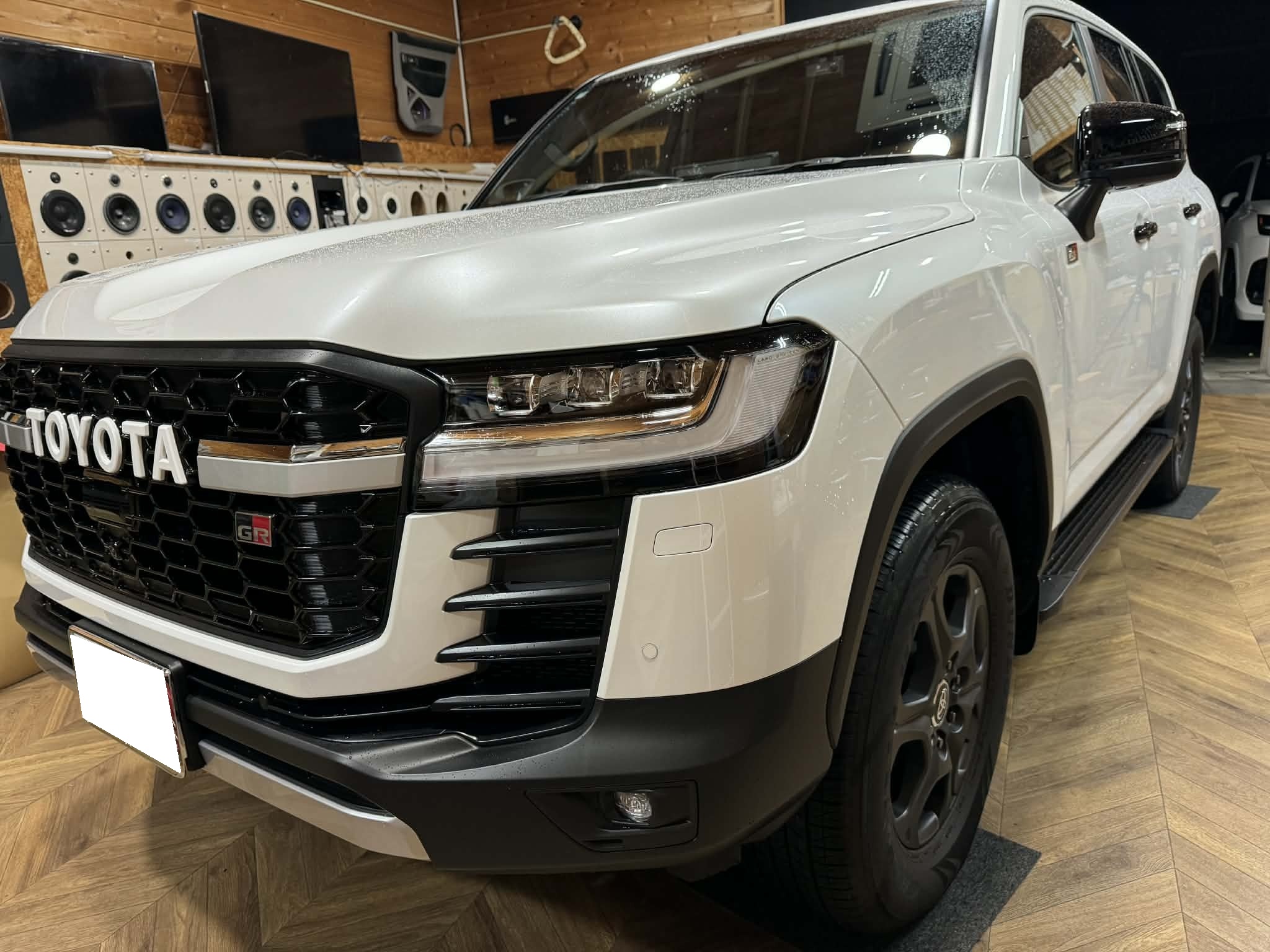 愛媛県からご来店!38台目!盗難リスクNo.1を守り抜け!GRスポーツに全方位の護りを。ランドクルーザー300後期型にカーセキュリティパンテーラとデジタルイモビライザーイグラ2+とキーレスブロックPRO+取付‼