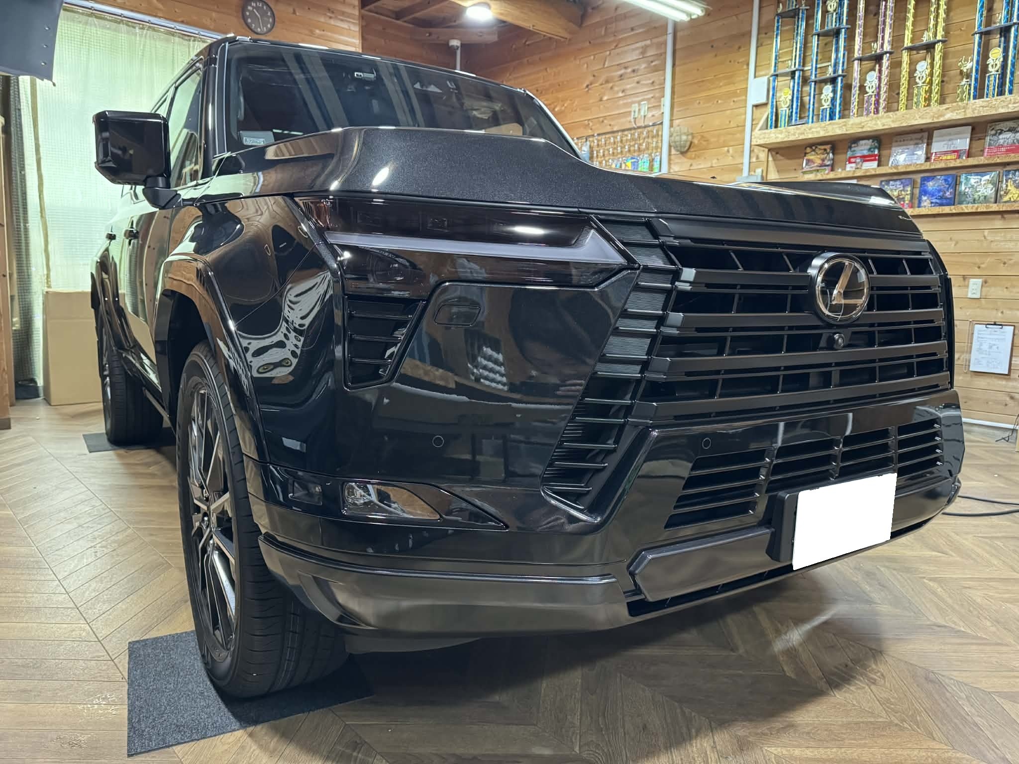 新型レクサスGX550を鉄壁ガード！3重防御と極上リアエンタメ空間を構築！GX550にカーセキュリティパンテーラとデジタルイモビライザーイグラ2+とキーレスブロックPRO+取付‼