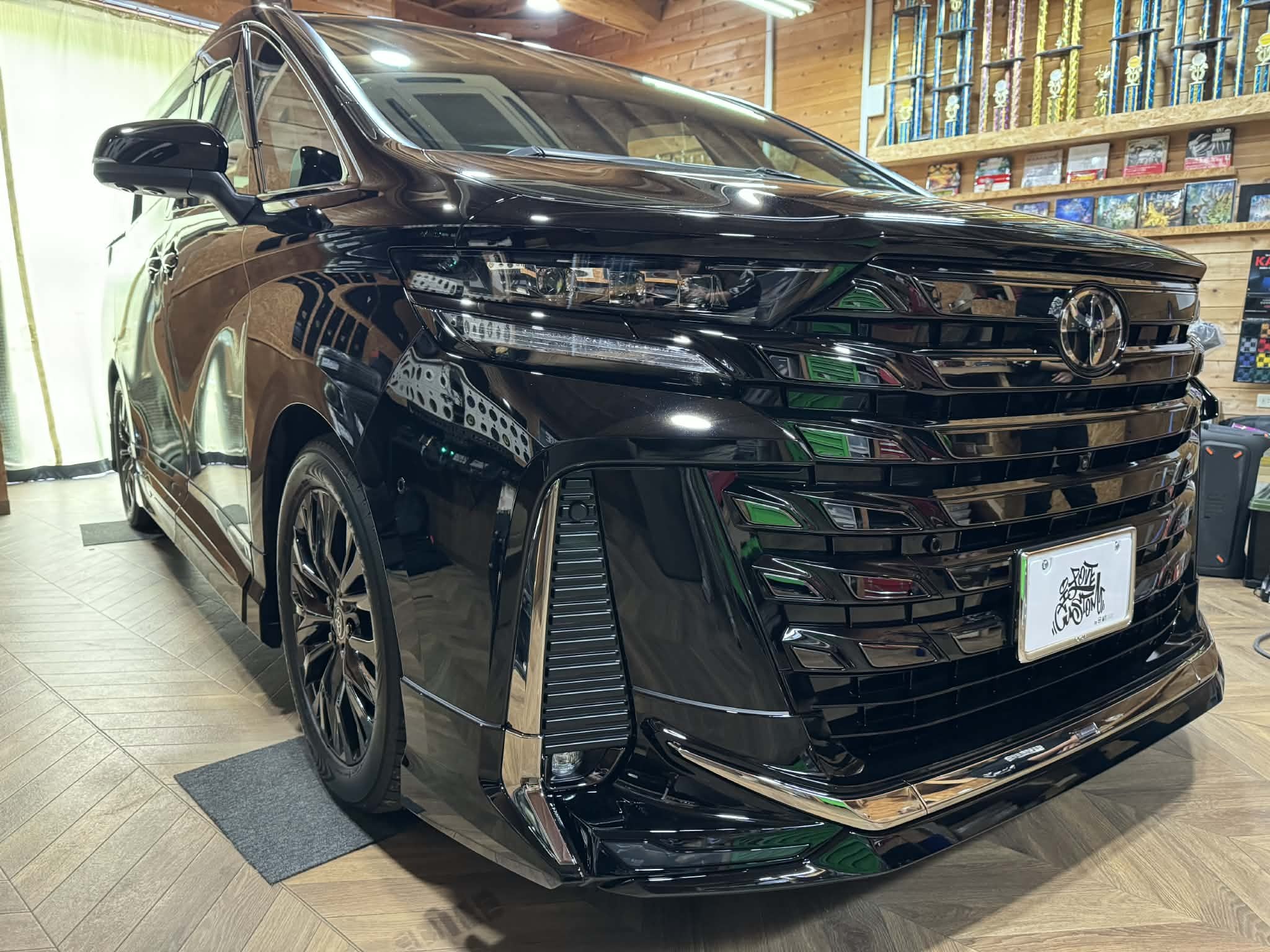 「盗難が怖い、でも難しいのは嫌だ」そんなオーナー様への最適解。愛媛県からご来店‼ヴェルファイアにデジタルセキュリティイグラアラーム取付‼