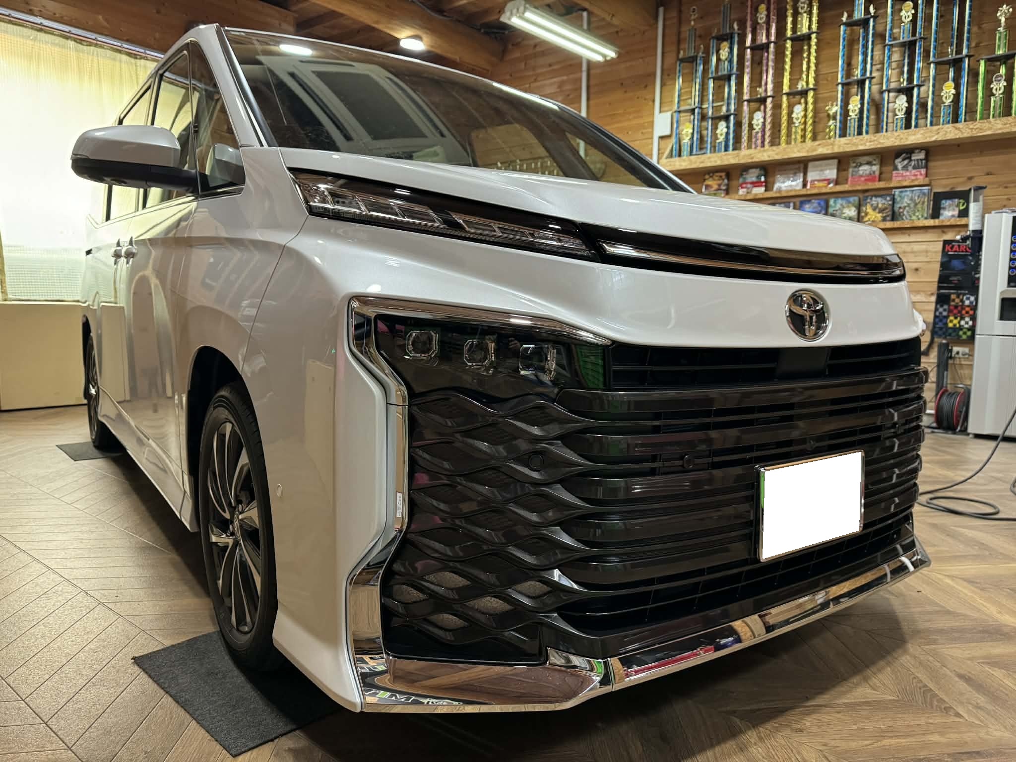 「買いたくても買えない」からこそ、守りは鉄壁に。パンテーラ×デジタル対策で、希少な愛車を絶対防衛!VOXYにカーセキュリティパンテーラとデジタルイモビライザーイグラ2+とキーレスブロックPRO+施工‼