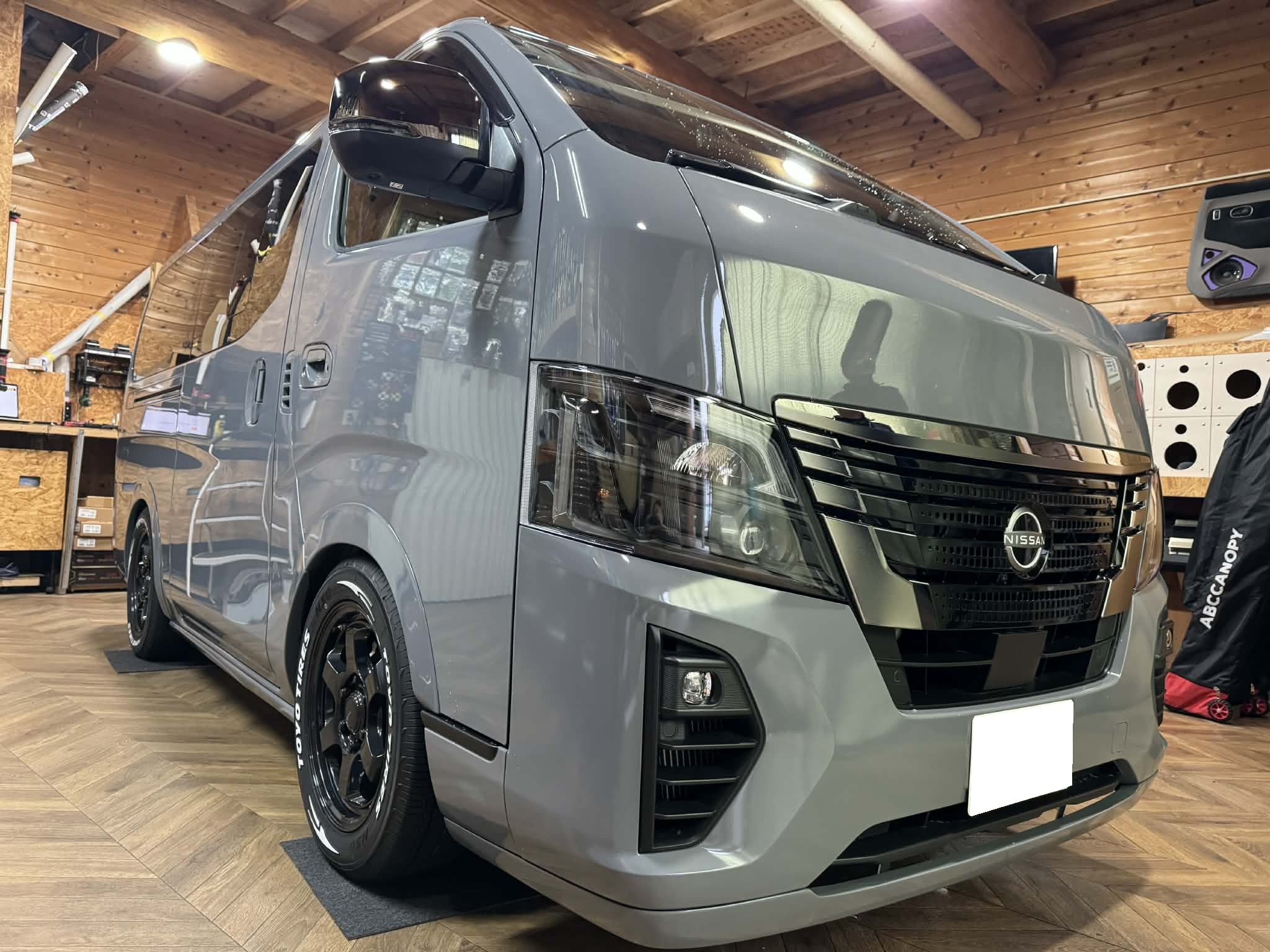 ついに完結！ステルスグレーが唸る「究極のエクステリア」Ｅ26キャラバンプロジェクト‼【完成編】